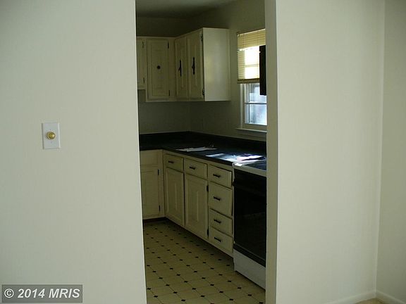 4th image of 5015 Linfield Dr