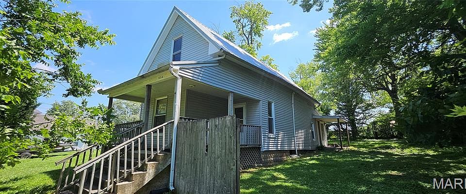 1st image of 804 4th St E