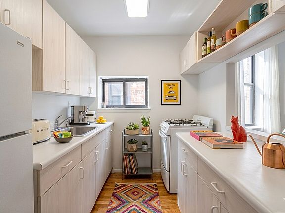 5th image of 239 E 53rd St #2CI