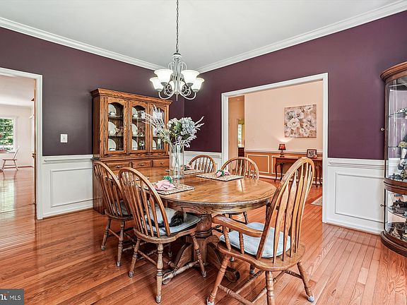 4th image of 299 Summer Breeze Ln