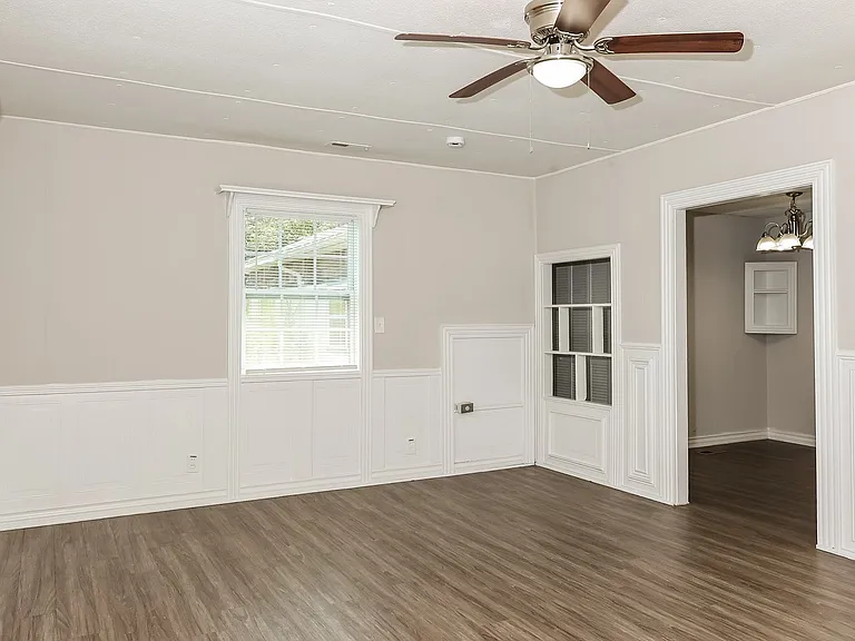 37636_020_living_room_13028042.jpg