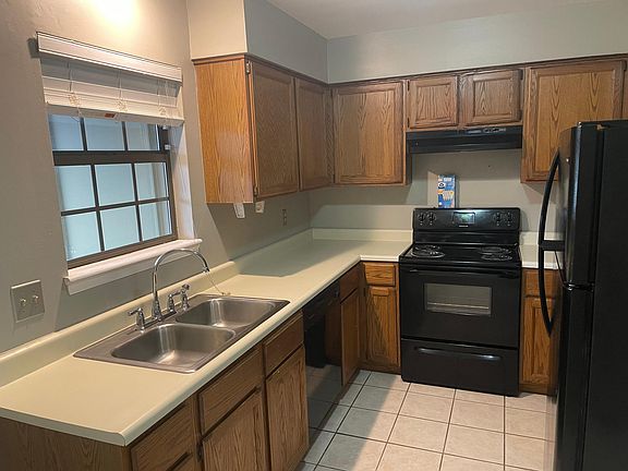 3rd image of 538 Chandler Pl