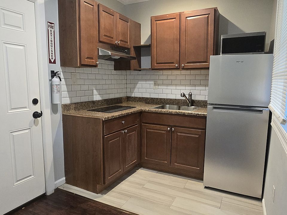 2nd image of 23 Seymour Ave #2B