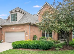 123 Kingsbridge Cir, Naperville, IL