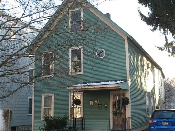 2nd image of 36 Waterbury St
