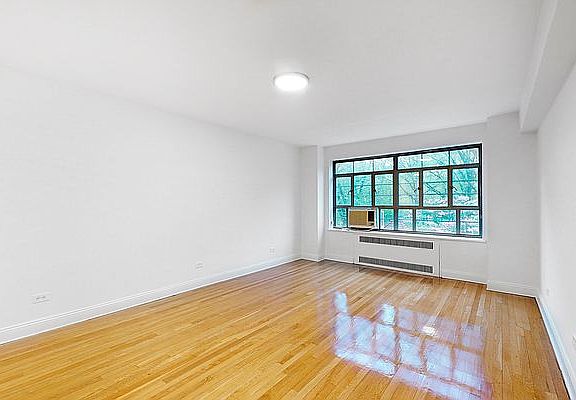 3rd image of 150 Greenway Ter APT 28E