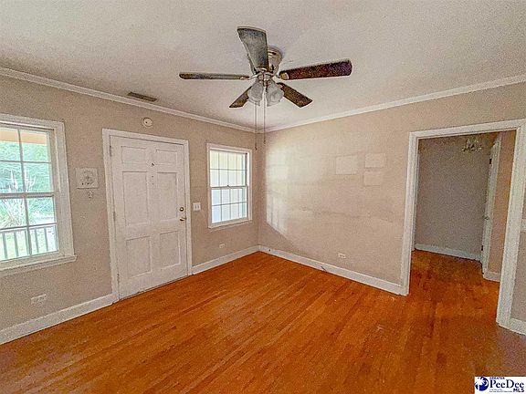 3rd image of 302 Sliding Hill Rd