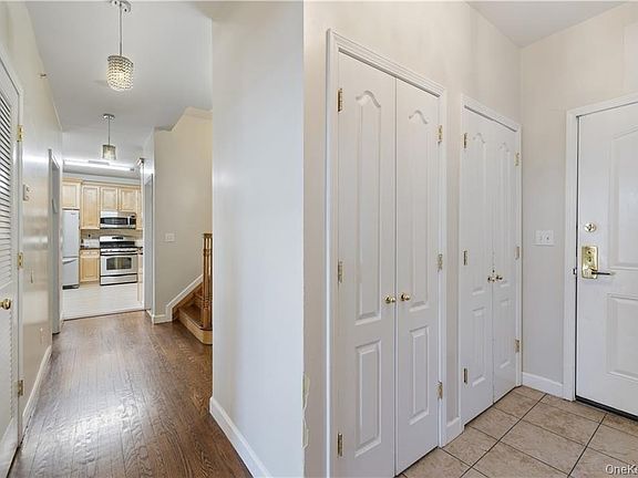 3rd image of 3307 Parkview Drive