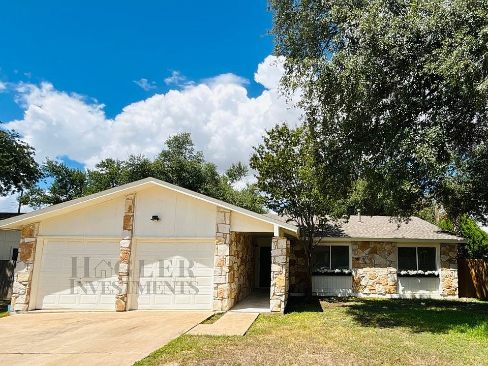 Front Exterior view of home