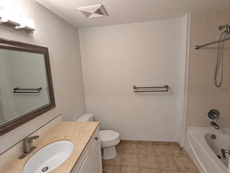 1064 N Tamiami Trl #1304 — Photo 16