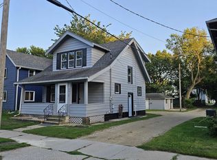 463 Johnson St, Janesville, WI 53548