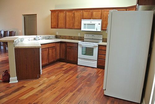 4th image of 1840 Garden St