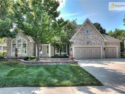 8029 Clearwater Dr, Parkville, MO, 64152