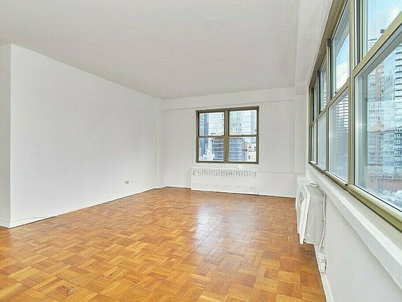 4th image of 350 E 52nd St APT 11D