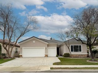 13717 Blossom Ridge Dr, Bakersfield, CA 93306