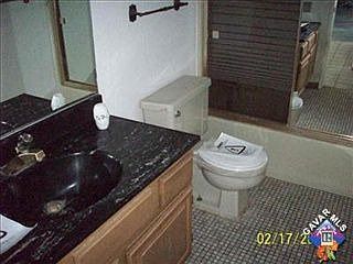5th image of 1532 W Newgrove St