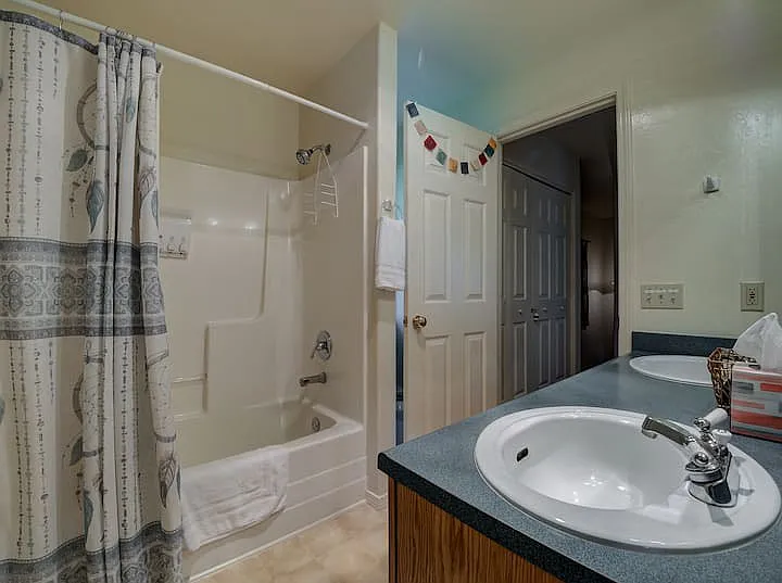 512 B Spruce St — Photo 15