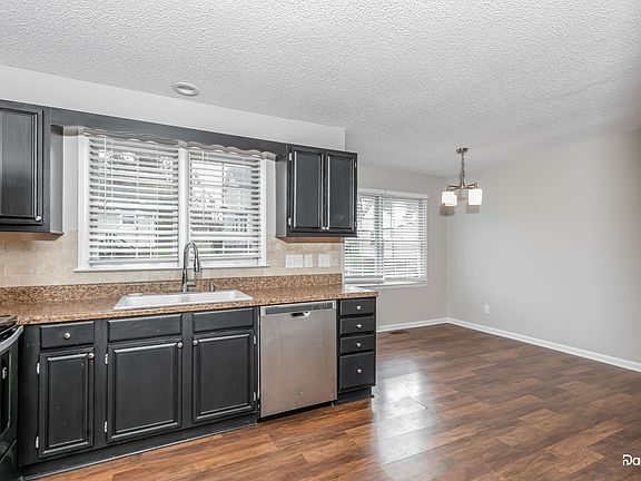 4th image of 15 Nealtown Way