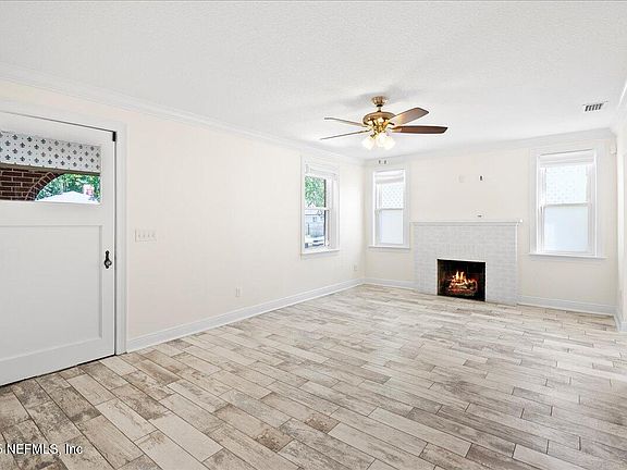 4th image of 3854 PARK Street