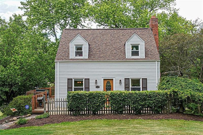 1st image of 3294 Thornwood Dr