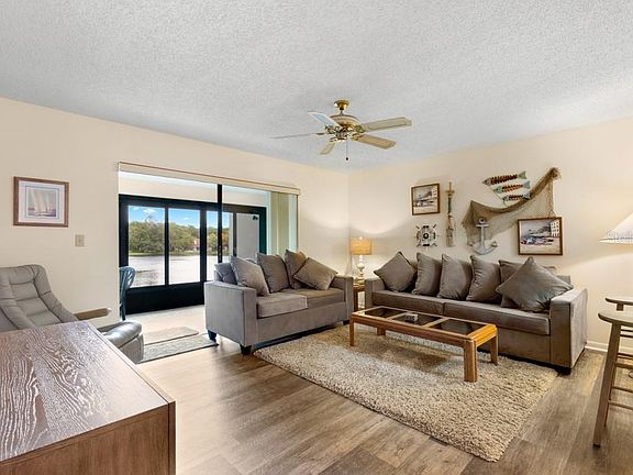 3rd image of 3423 Mermoor Dr APT 205