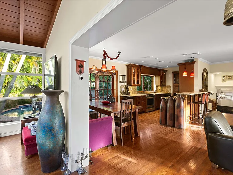6315 Maynada St — Photo 21