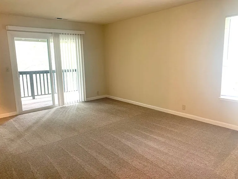 125 Ascot Ct #1 — Photo 8