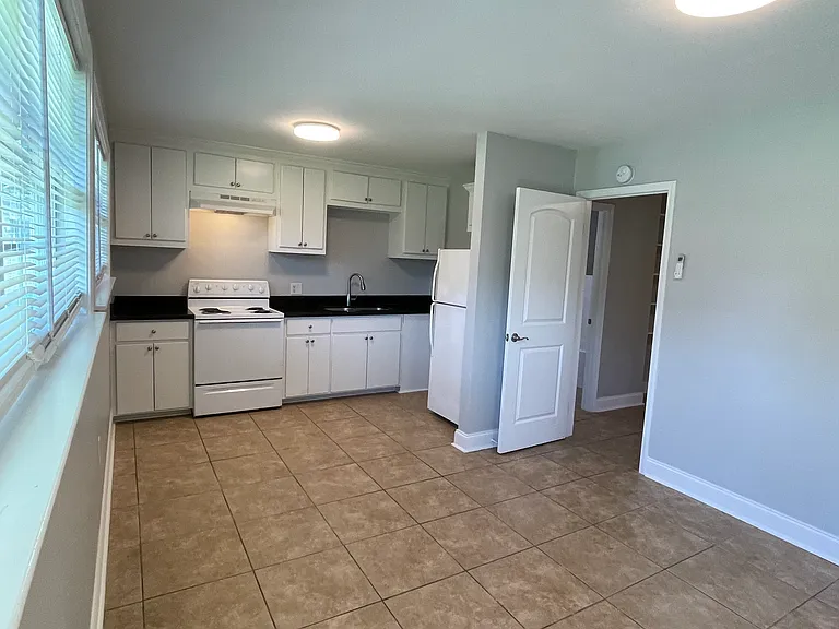 2012 S Ringer Ave #2 — Photo 2