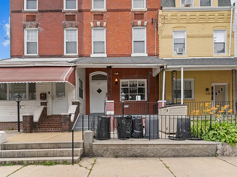 637 N 32nd St #1 — Photo 3
