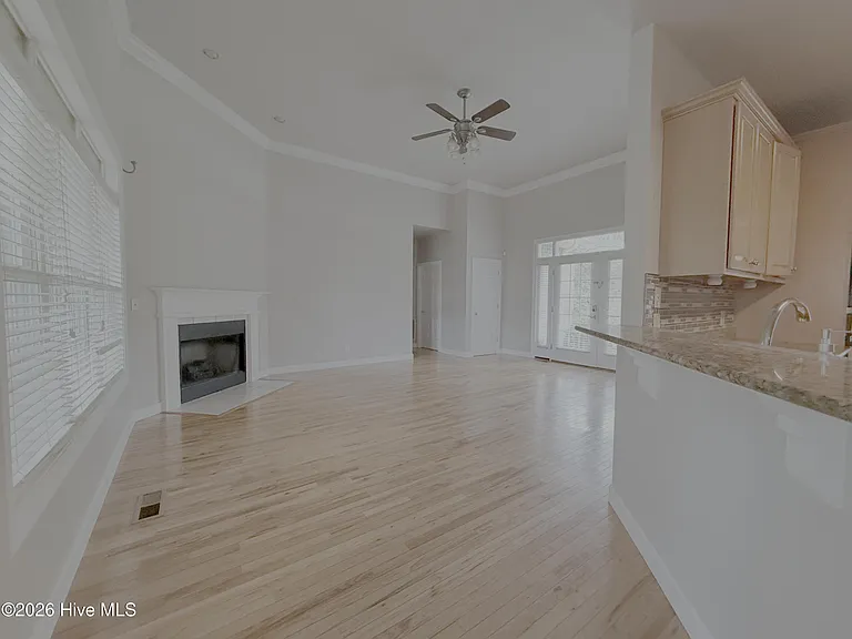 258 Juniper Creek Blvd — Photo 6