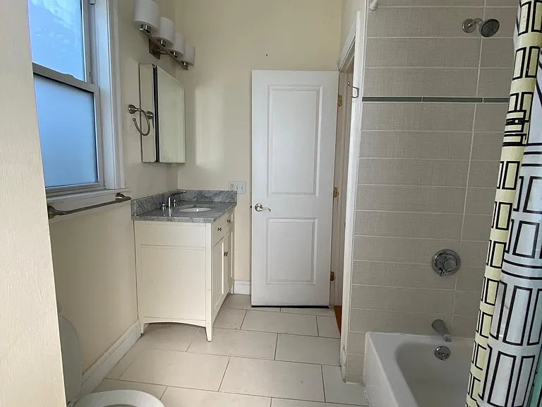 536 Cambridge St — Photo 5