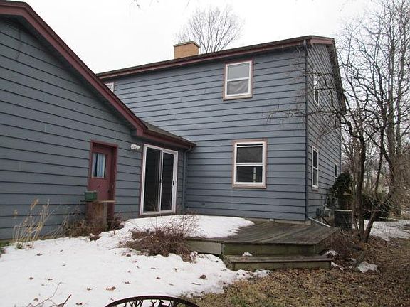 5th image of 725 S Silverbrook Dr