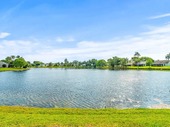 47 Heather Cove Drive, Boynton Beach, FL 33436