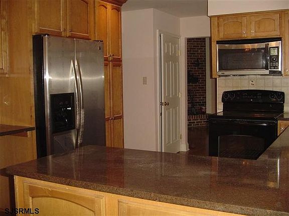 5th image of 3561 Italia Ave