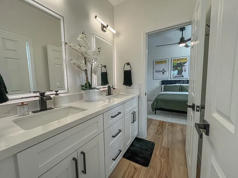 5620 Akula Bay St — Photo 29
