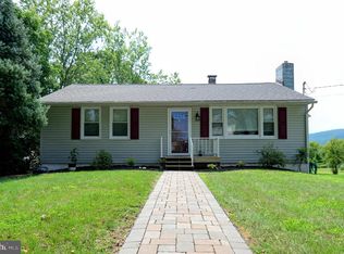 880 Piketown Rd, Harrisburg, PA 17112