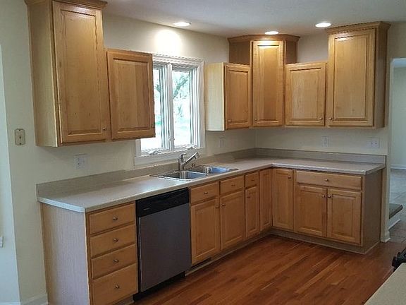 2nd image of 1935 Berger Pl