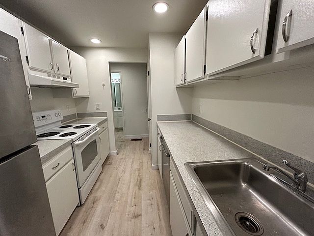 1st image of 1420 154th Ave NE APT 4605