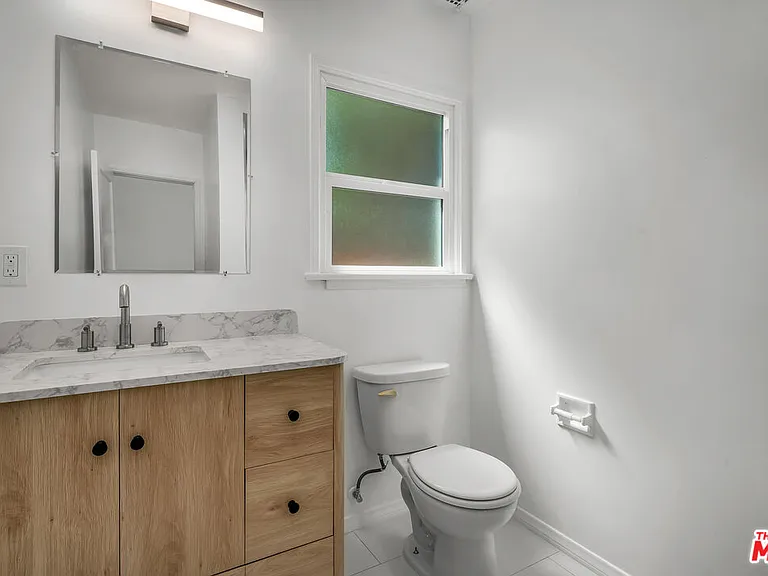 1091 Palm Ter — Photo 16