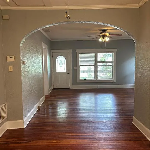 1209 E Comanche Ave — Photo 28