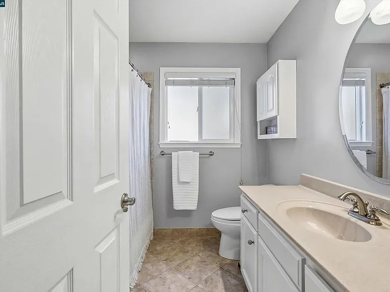 2045 McMillan Ct — Photo 19