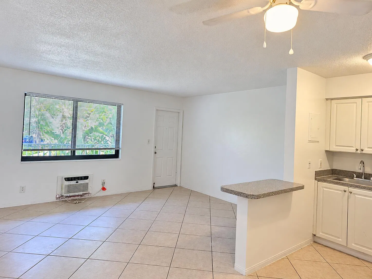 1 bed, 1.0 bath, 700 sqft, $1,500 — Photo 1