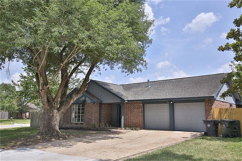 1st image of 13903 Vinehill Dr