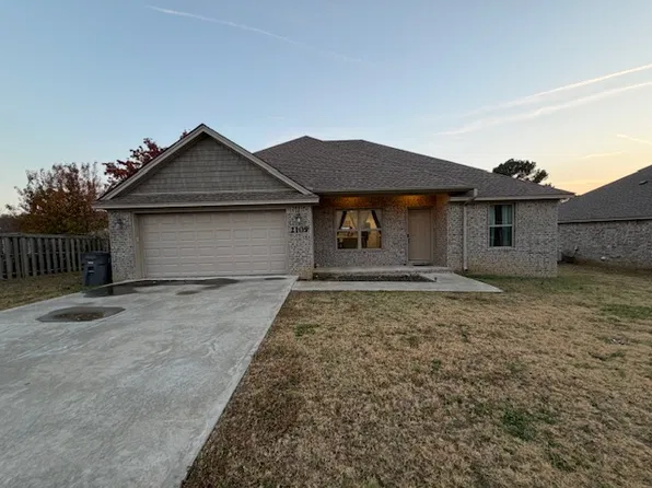 2109 Rehoboth Cir, Searcy, AR 72143