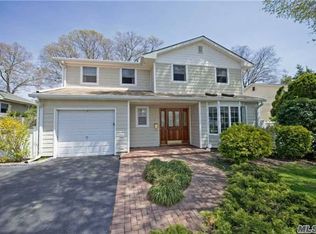53 West Dr, Kings Park, NY 11754