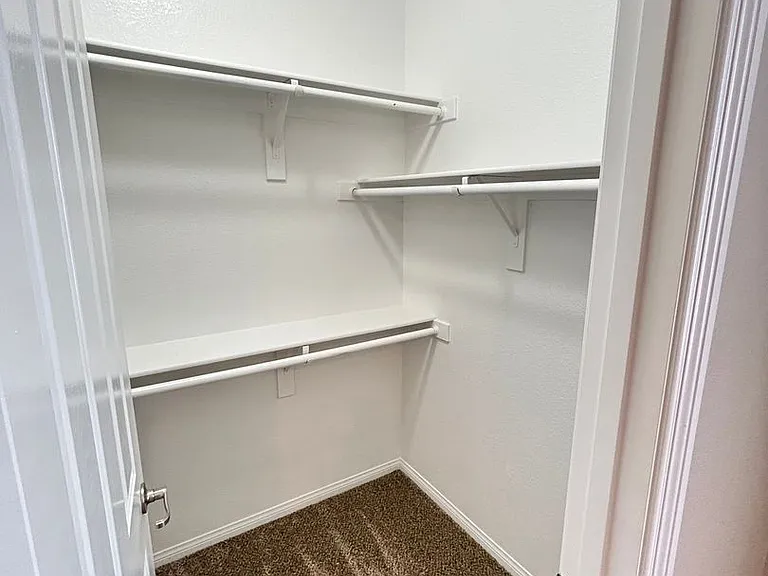 10743 Knickerbocker Ave — Photo 35