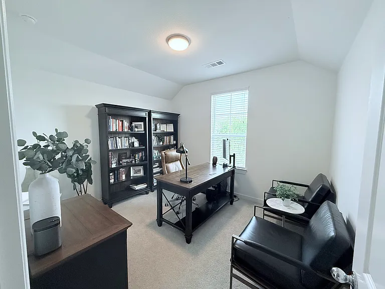 1712 Homestead Way — Photo 6