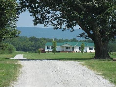 3rd image of 204 John Oakley Ln