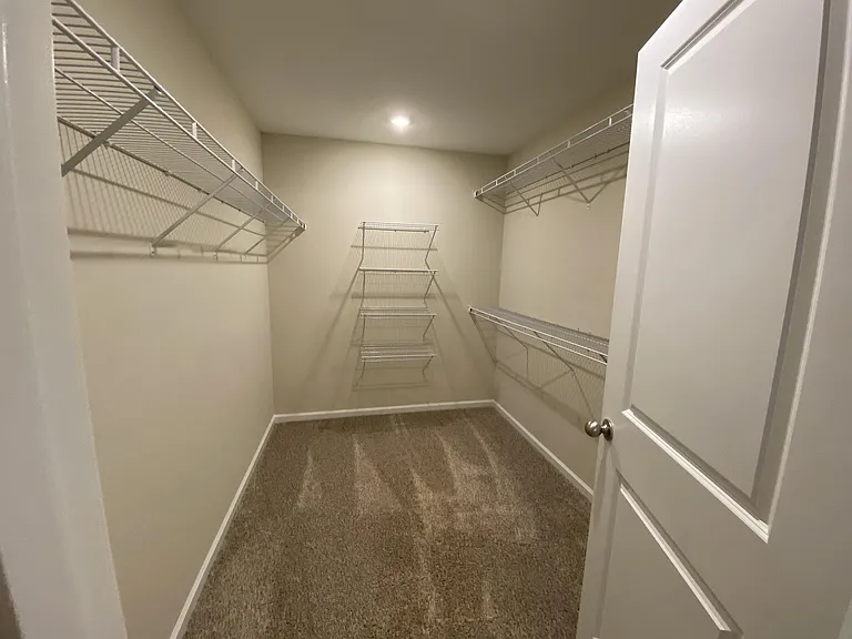 1116 Cloud View Dr — Photo 31
