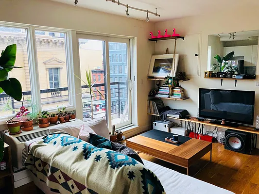 Rented by Highline Residential | media 26